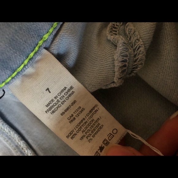 Light Wash Skinny Jeans! - Picture 3 of 5